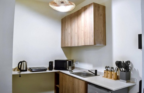 Jounieh Apartment | Chic 1-bedroom apartment in Jounieh - J706