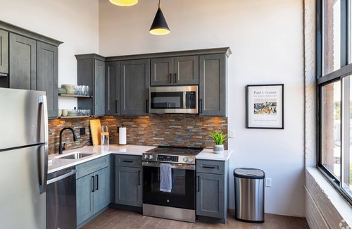 Attleboro Apartment | Chic 1-bedroom apartment with AC, fitness room in fabulous Attleboro.