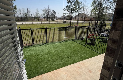 Conroe Apartment | Chic 1-bedroom apartment with WiFi, fitness room in enchanting Conroe