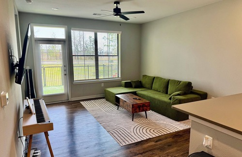 Conroe Apartment | Chic 1-bedroom apartment with WiFi, fitness room in enchanting Conroe
