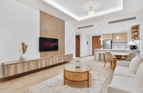 Al Wasl Apartment | Chic 1BR APT with Pool, Gym & Kid's Playground