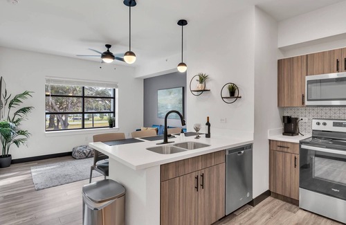 Zephyrhills West Condo | Chic 1BR Retreat w/Full Kitchen, Lounge Access & VIP Tennis | The Well @ SVB