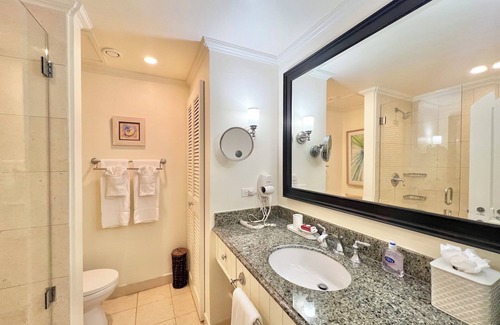 Porters Resort | Chic 2 bedroom 2 bathroom groundfloor beachfront unit, pool tennis WiFi GB110