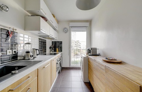 Orly Apartment | Chic apart with terrace and parking