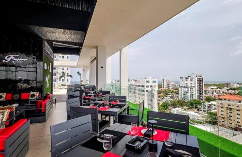 Sarasota Apartment | Chic Centric 1BR Apt, King Bed