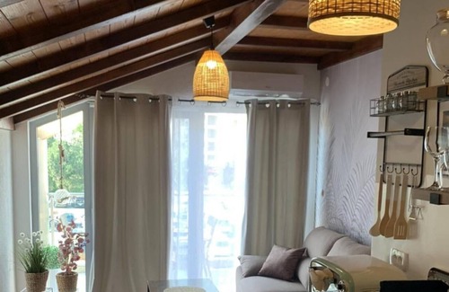 Babilonija Apartment | Chic Flat w Balcony 10 min to Beach Greco in Budva