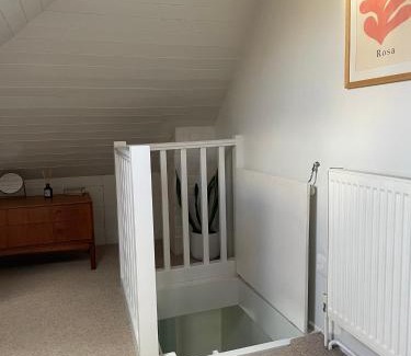 Whitstable House | Chic Seaside Cottage with Sunny Garden and BBQ, Close to Beach and High Street