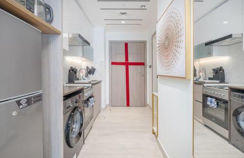 Jumeirah Lake Towers Apartment | Chic Studio at ME DO RE Tower Stunning Views