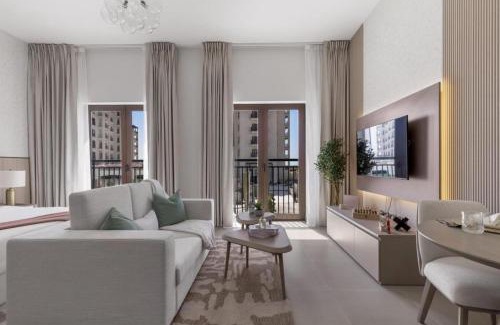 Abu Dhabi Apartment | Chic Studio By Sweet Stays, Yas! F1, Parks & Golf