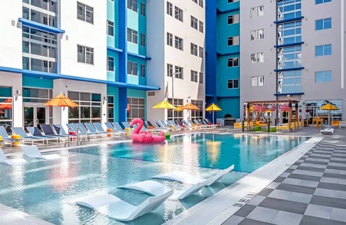 Sweetwater Apartment | Chic studio in Miami 15 from the airport