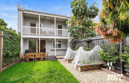 Richmond North House | Chic Urban Oasis in Richmond