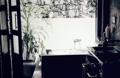 Padinnoruwa Villa | Chic Villa with a Pool Near Galle 1009