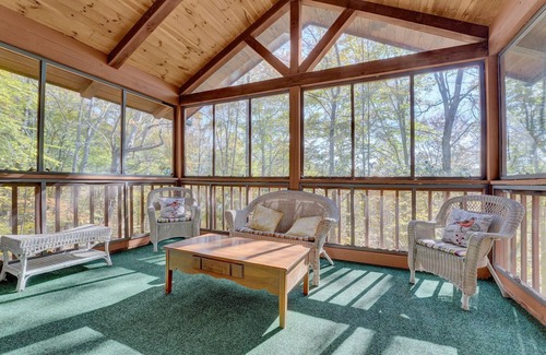Rockbridge Cabin | Chickadee Cabin (Hocking Hills area)