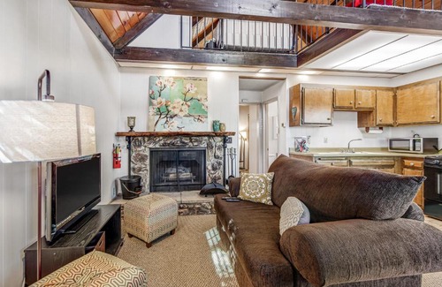 Sugarloaf Hotel | Chickadee's Love Nest