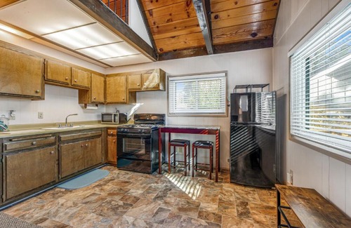 Sugarloaf Hotel | Chickadee's Love Nest