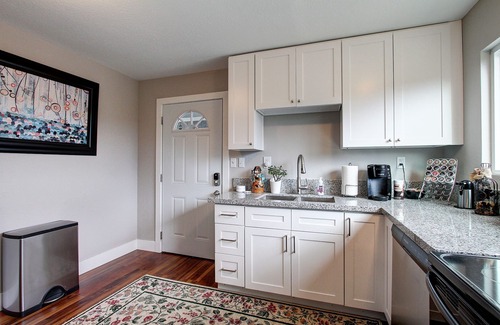 Auburn Apartment | Chillin' By The River