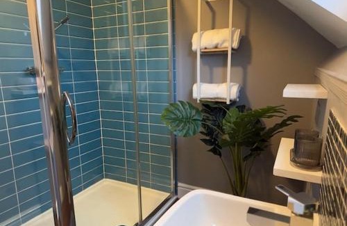 Chorlton-cum-Hardy Apartment | Chorlton Stylish & Convenient