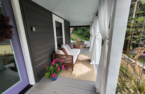 Chimney Rock House | Chow Phun Palace, it's cool, it's quirky and it's beautiful.book today!