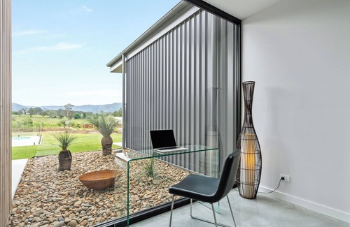 Kangaroo Valley House | Chris' - Designer Masterpiece in Kangaroo Valley