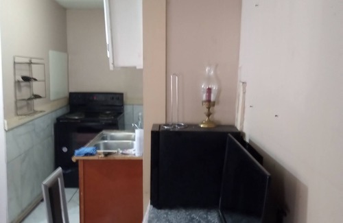 Mobile Apartment | Chris studio 1 kitchenette AC and WiFi in fabulous Mobile