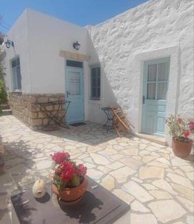 Skala House | Chrisi's and Jasmin's house