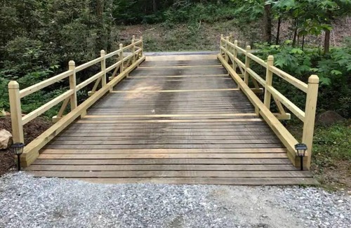 Pickens Cabin | Christy's Creekside Cabin - calm, cozy, comfort