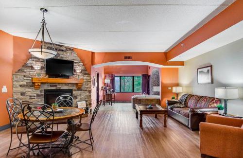 Wisconsin Dells Apartment | Chula Vista Resort 2217 and 2219