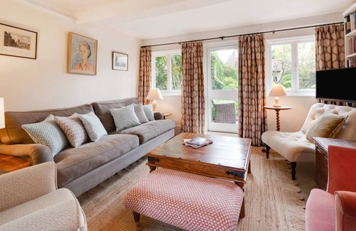 Barham House | Church Cottage in Canterbury