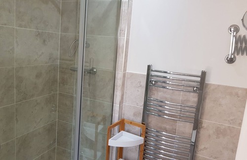 Ainley Top Apartment | Church View at the heart of Lindley