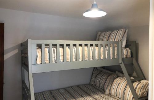 Hatherleigh House | Church View - c. 1750 cosy character cob cottage.