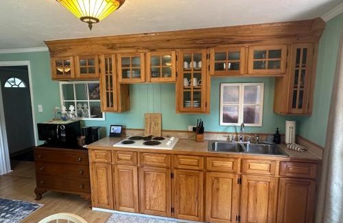 Laurel Apartment | Cicis Hilltop Haven