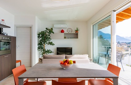 Aurogna Apartment | Ciclamino (GLA127) by Interhome