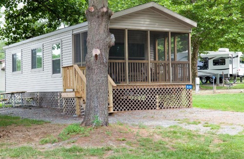 Bausman Resort | Circle M Camping Resort Screened Park Model
