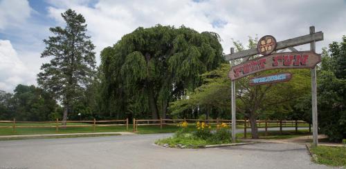 Bausman Resort | Circle M Camping Resort Screened Park Model