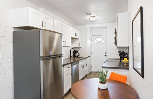 South Scottsdale Cottage | Citrus - Walk to Old Town & Entertainment District