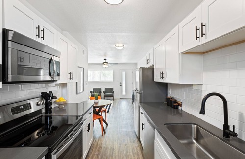 South Scottsdale Cottage | Citrus - Walk to Old Town & Entertainment District