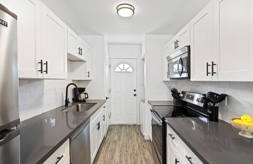 South Scottsdale Cottage | Citrus - Walk to Old Town & Entertainment District