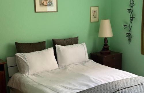Hollerich Apartment | CITY CENTRE STYLISH ONE BEDROOM Apartment
