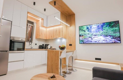 Rhodes Apartment | City Compass Luxury Suites (Butterflies Valley)