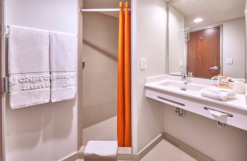 Cuautlancingo Hotel | City Express Junior by Marriott Puebla Finsa