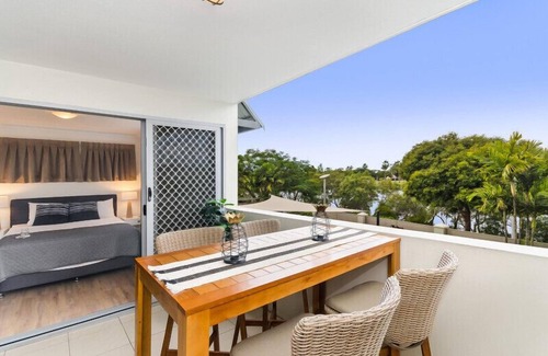 Townsville Apartment | City Stadium Apartment on the riverfront