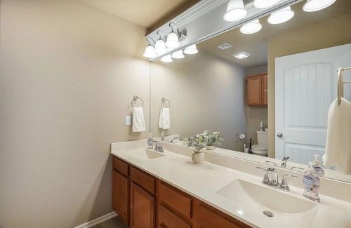Claremore House | Claremore Cozy Cottage - Near Downtown
