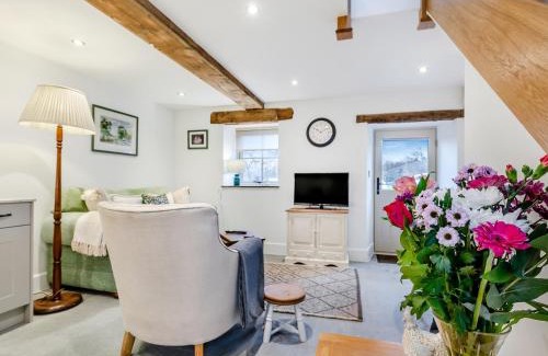 Cauldon House | Clarence Cottage - Uk47494