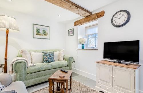Cauldon House | Clarence Cottage - Uk47494