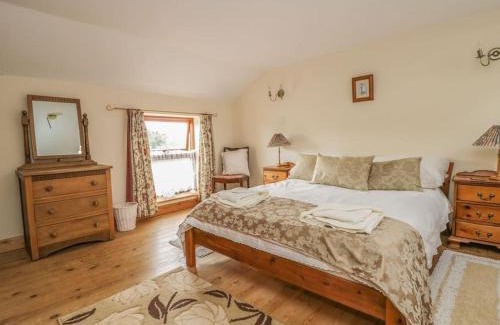Louth House | Clares Cosy Cottage