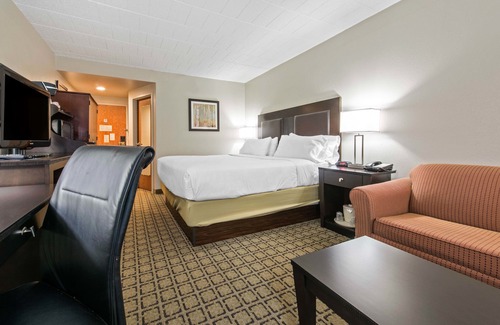 Cranberry Township Hotel | Clarion Inn Cranberry Township