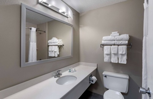 Sheffield Hotel | Clarion Inn Sheffield Muscle Shoals