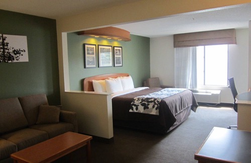 Albemarle Hotel | Clarion Pointe Albemarle
