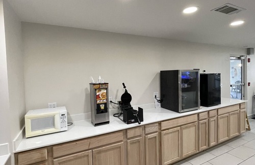 Dillard Hotel | Clarion Pointe-Dillard near Blue Ridge Mountains