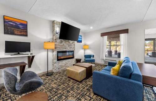 Archdale Hotel | Clarion Pointe I-85 High Point - Archdale